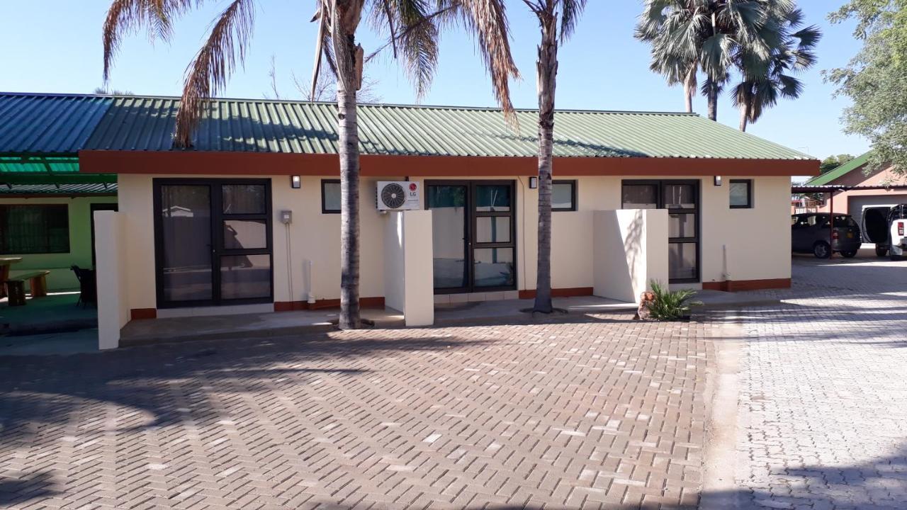 RY Courtyard Otel Oshakati Dış mekan fotoğraf